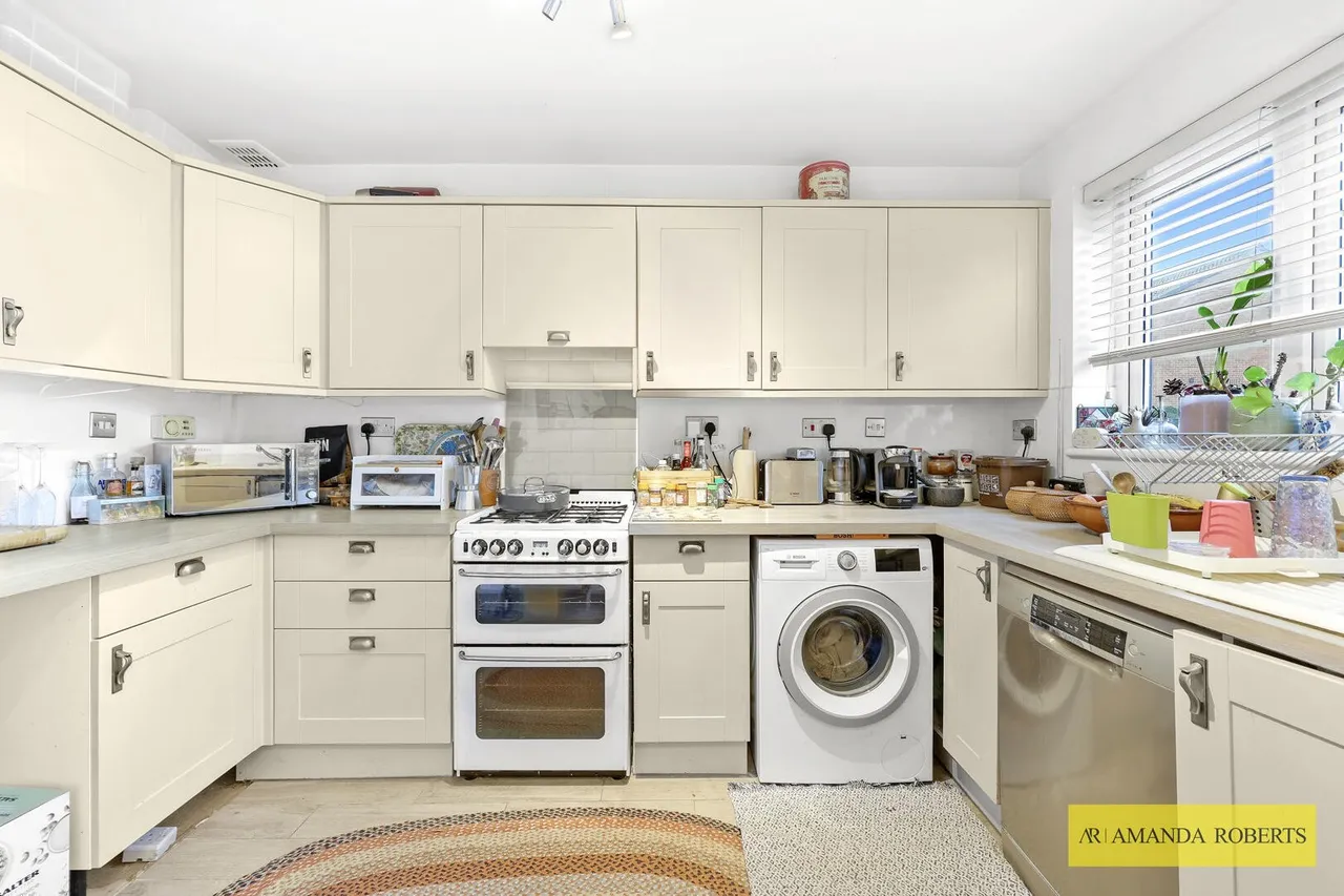 Greenbank Close, London, photo 7