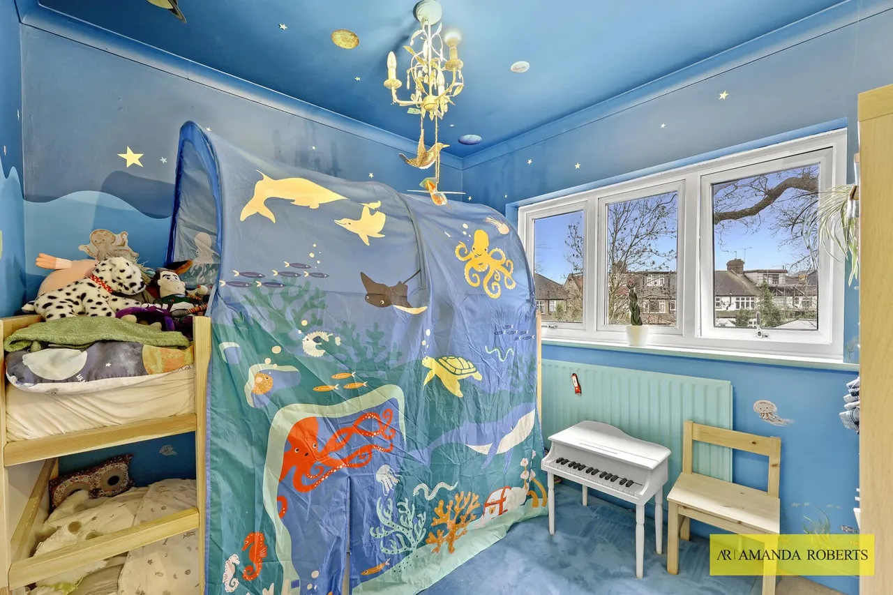 Greenbank Close, London, photo 16