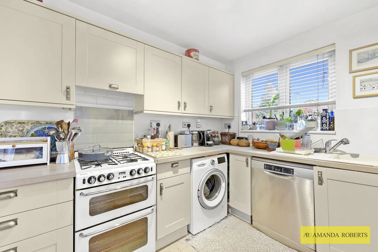 Greenbank Close, London, photo 6