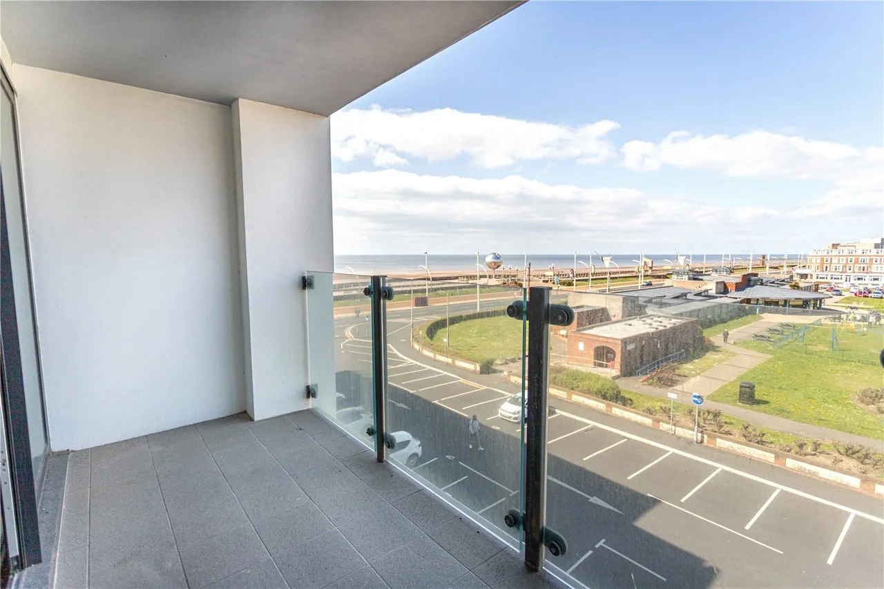 New South Promenade, Blackpool, FY4, photo 5