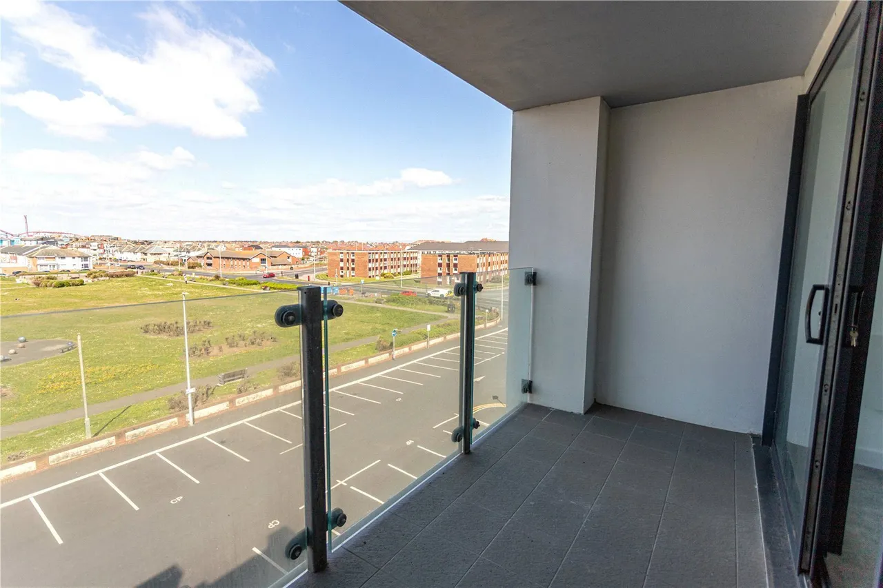 New South Promenade, Blackpool, FY4, photo 6