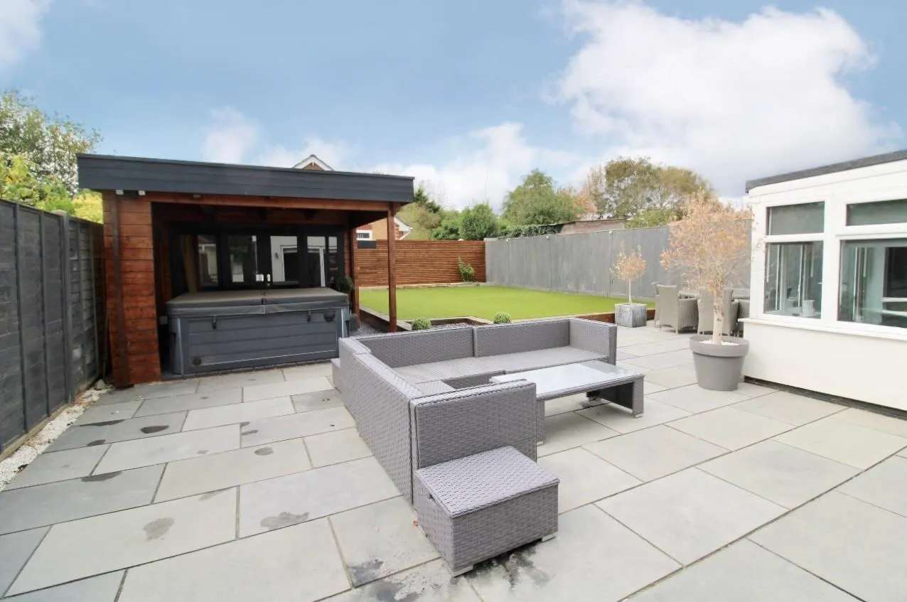 Newgate Lane, Fareham, photo 2