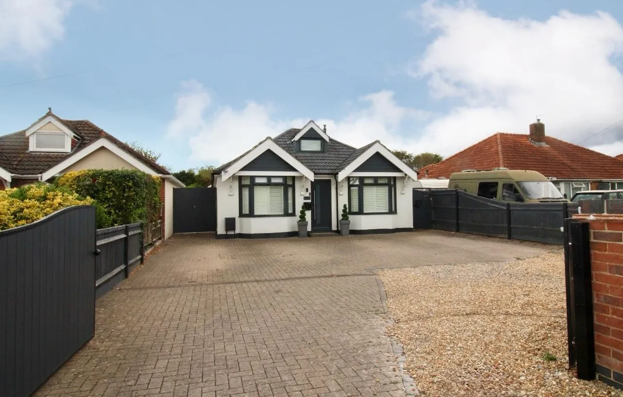 Newgate Lane, Fareham, photo 4