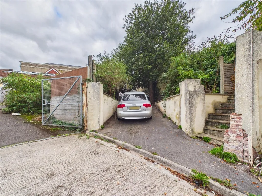 High Street, Kingswood, BS15, photo 16