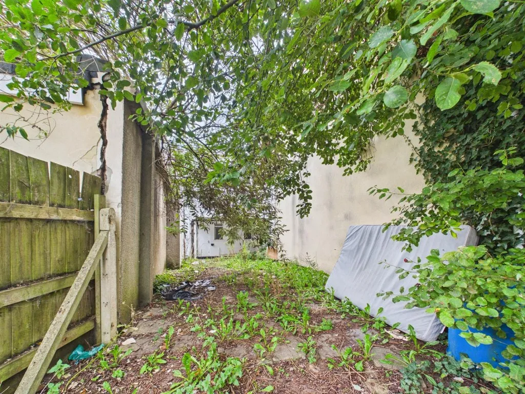 High Street, Kingswood, BS15, photo 11