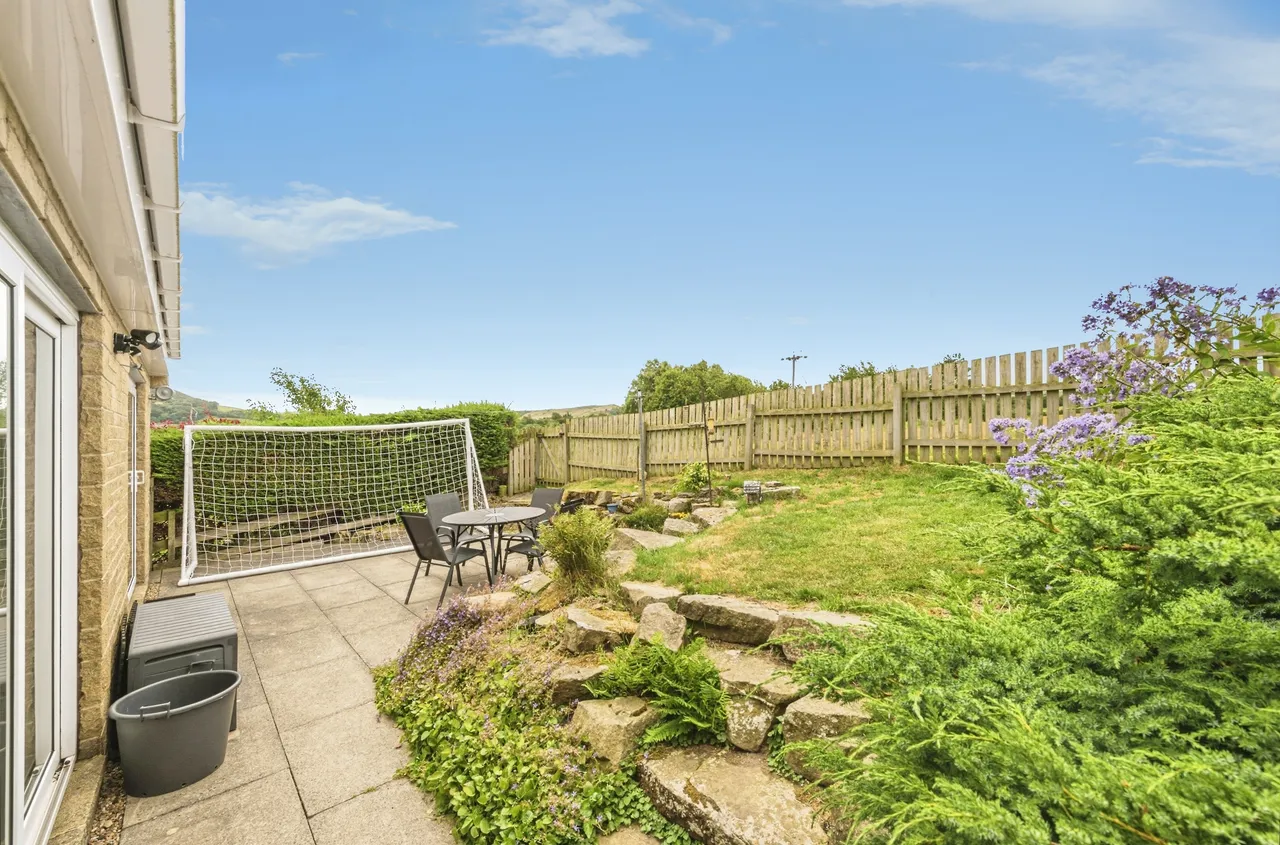 Chapelgate, Holmfirth, HD9, photo 3