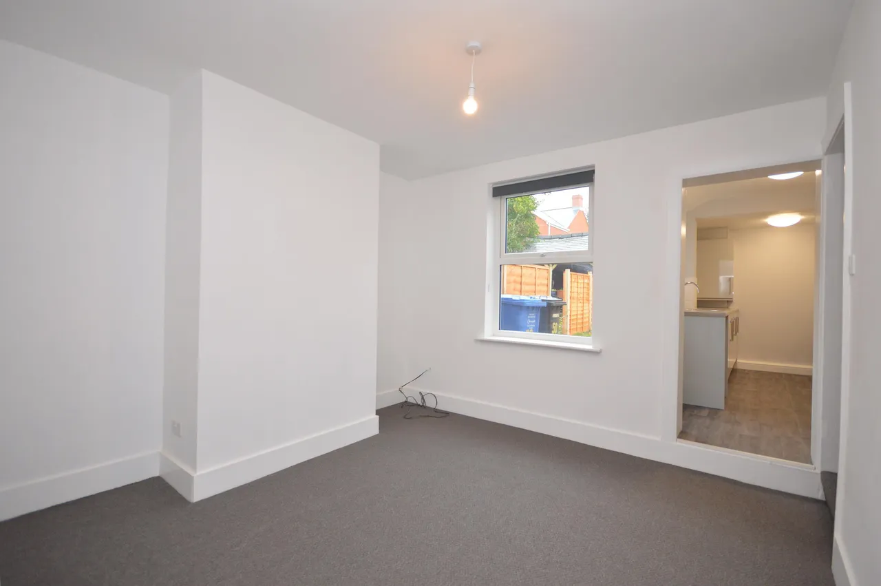 Sackville Street, Kettering, NN16, photo 6