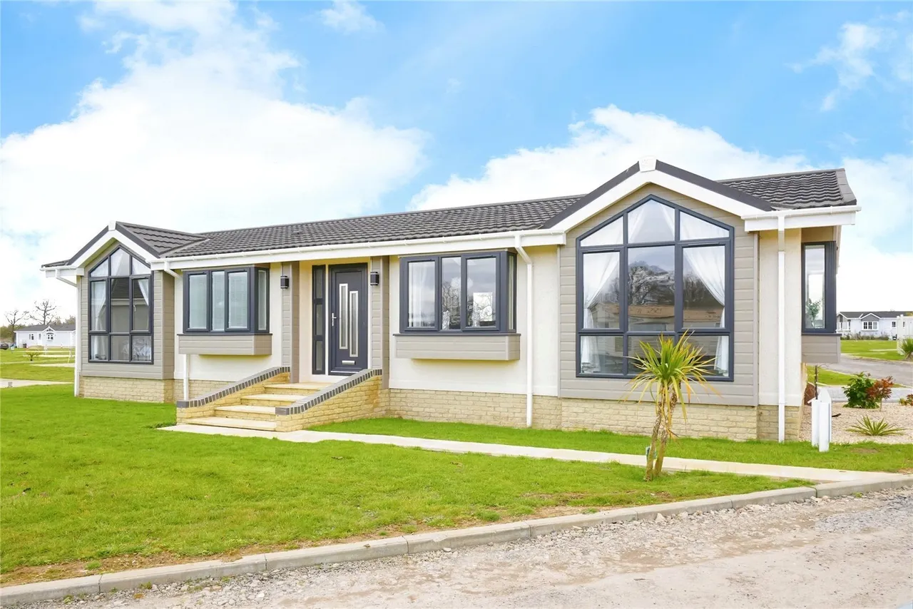 2 bed mobile home for sale — Heathfield, Bletchingdon, Kidlington, Oxfordshire, OX5