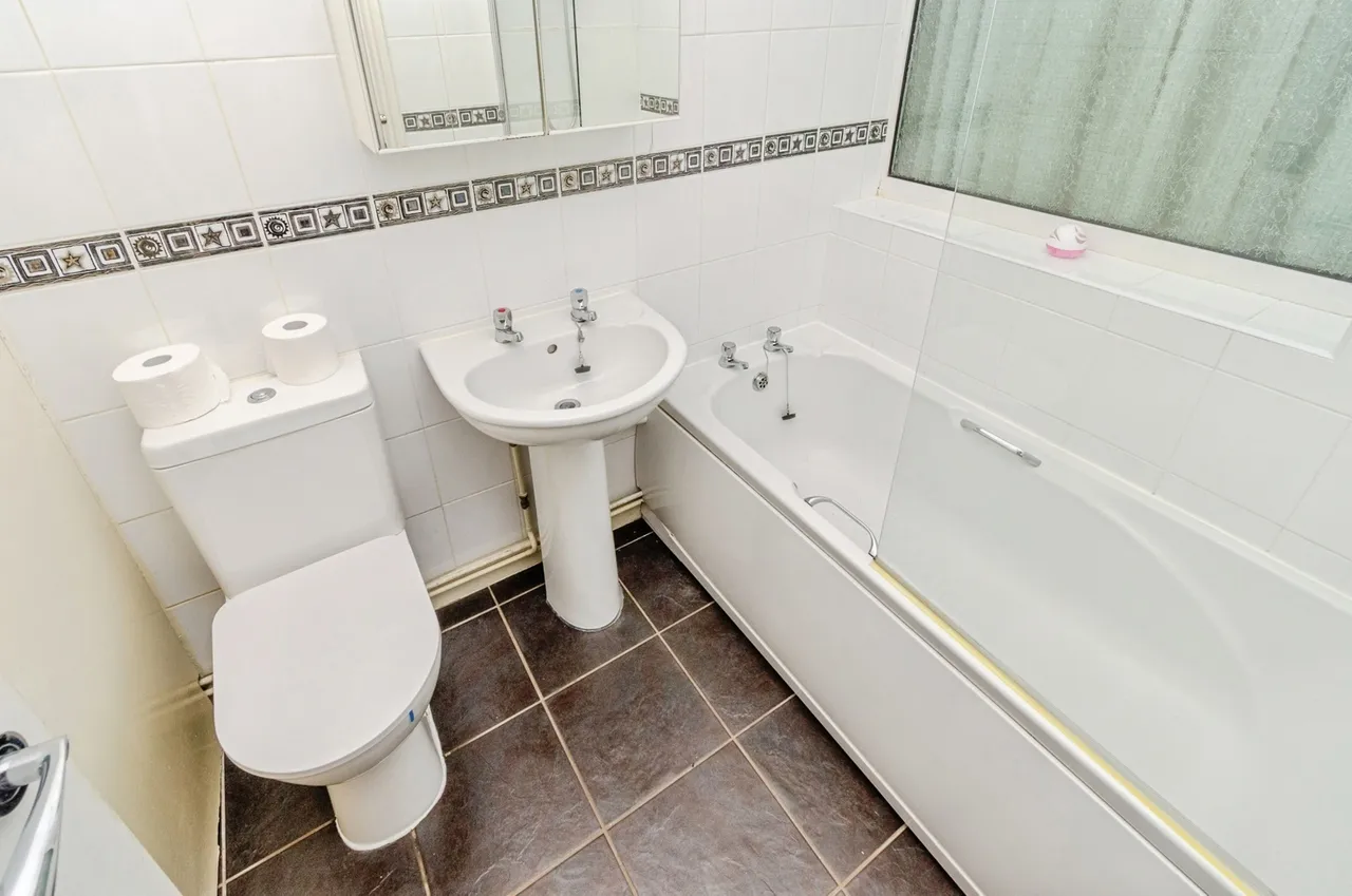 Magna Close, Cheslyn Hay, Walsall, WS6, photo 4