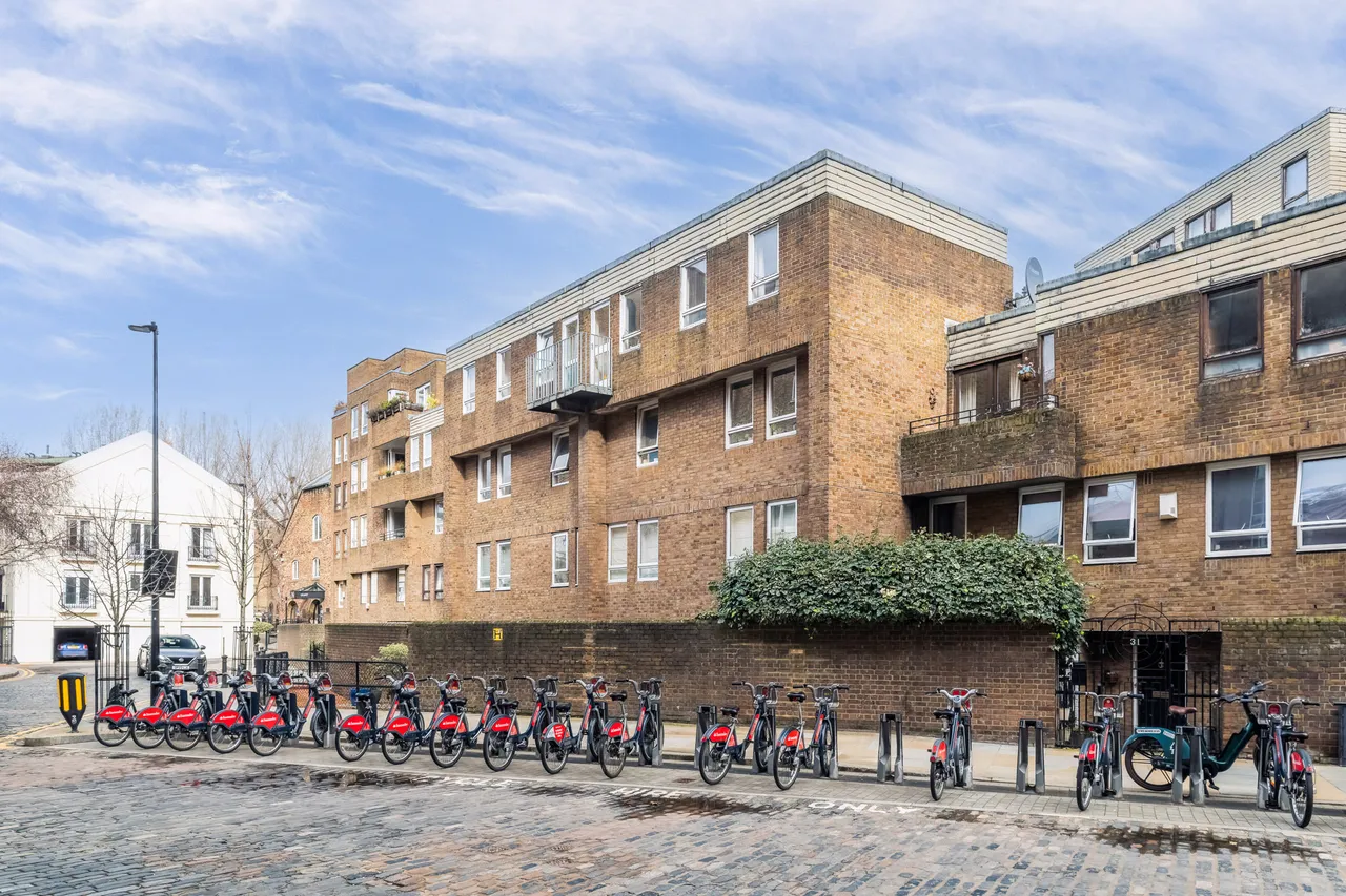 St. Katharines Way, London, E1W, photo 10