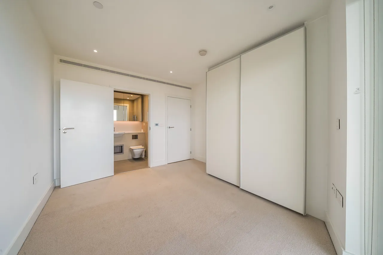 Flat 99, Lombard Wharf, 12 Lombard Road, London, photo 10