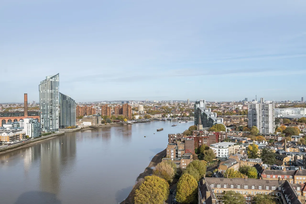 Flat 99, Lombard Wharf, 12 Lombard Road, London, photo 8