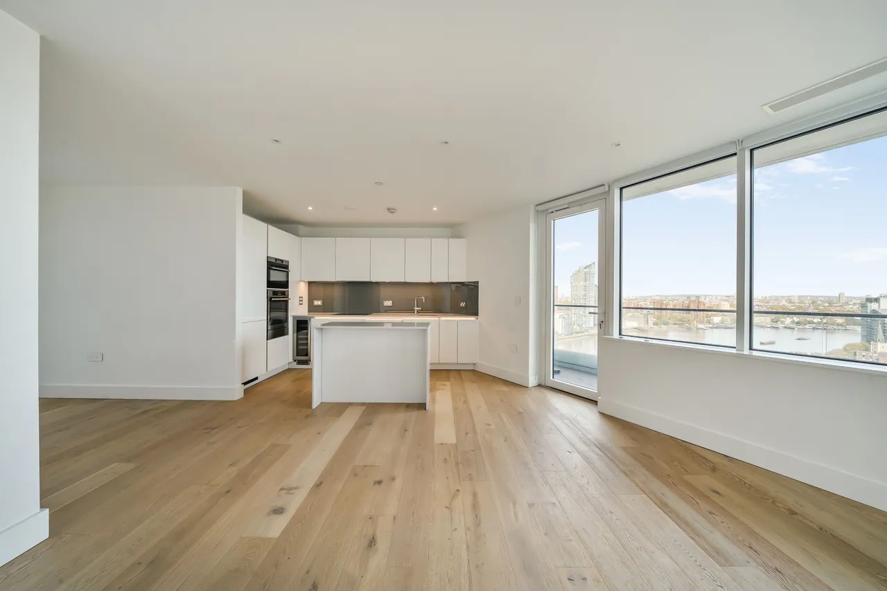 Flat 99, Lombard Wharf, 12 Lombard Road, London, photo 6