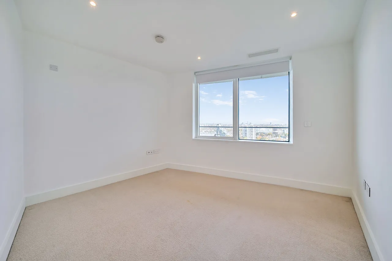 Flat 99, Lombard Wharf, 12 Lombard Road, London, photo 4