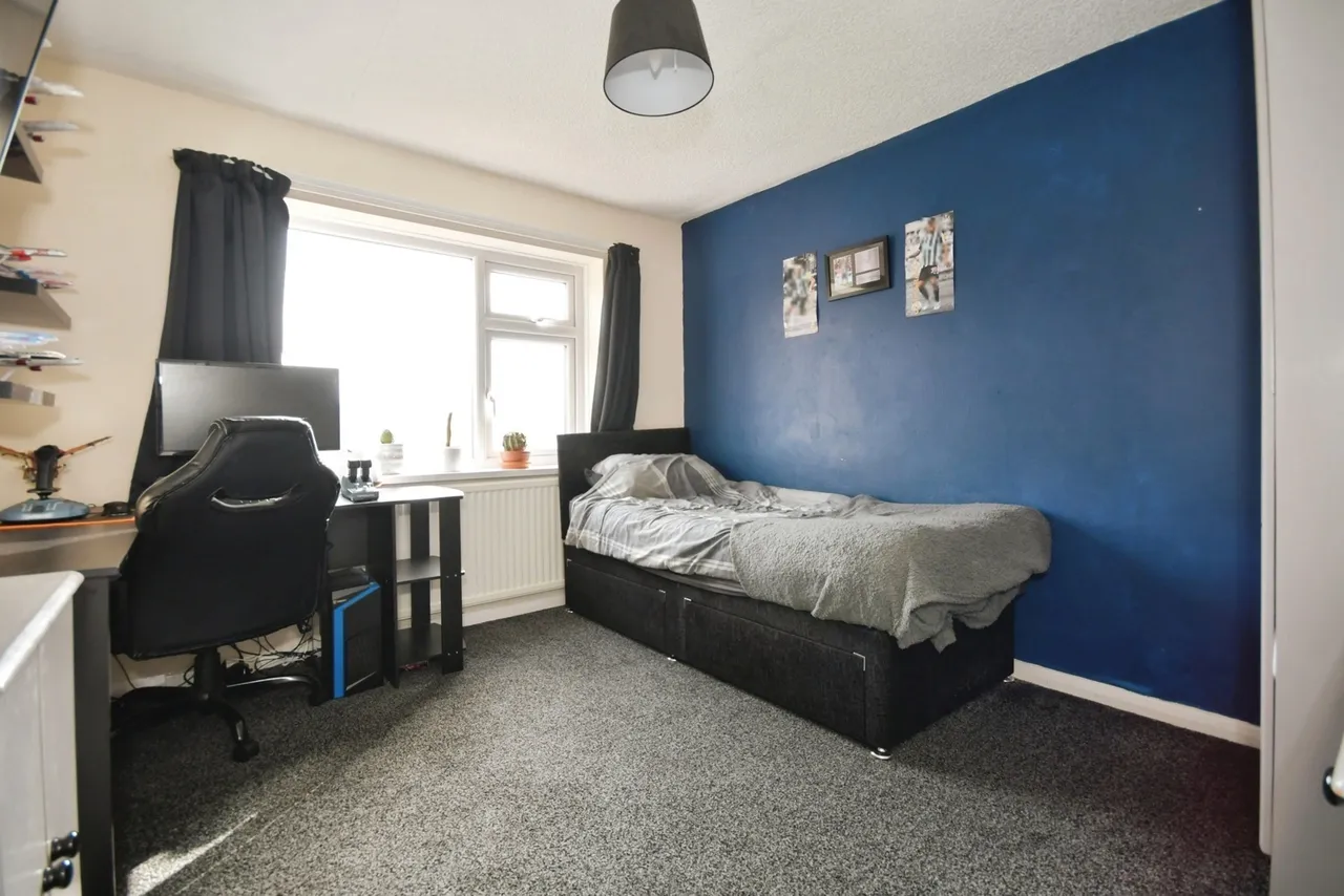 Gower Crescent, Chesterfield, Derbyshire, S40, photo 13
