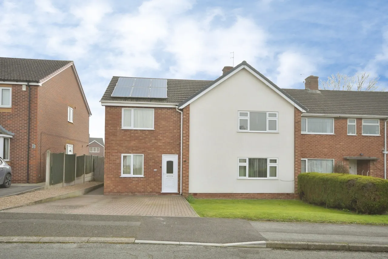 Gower Crescent, Chesterfield, Derbyshire, S40, photo 2