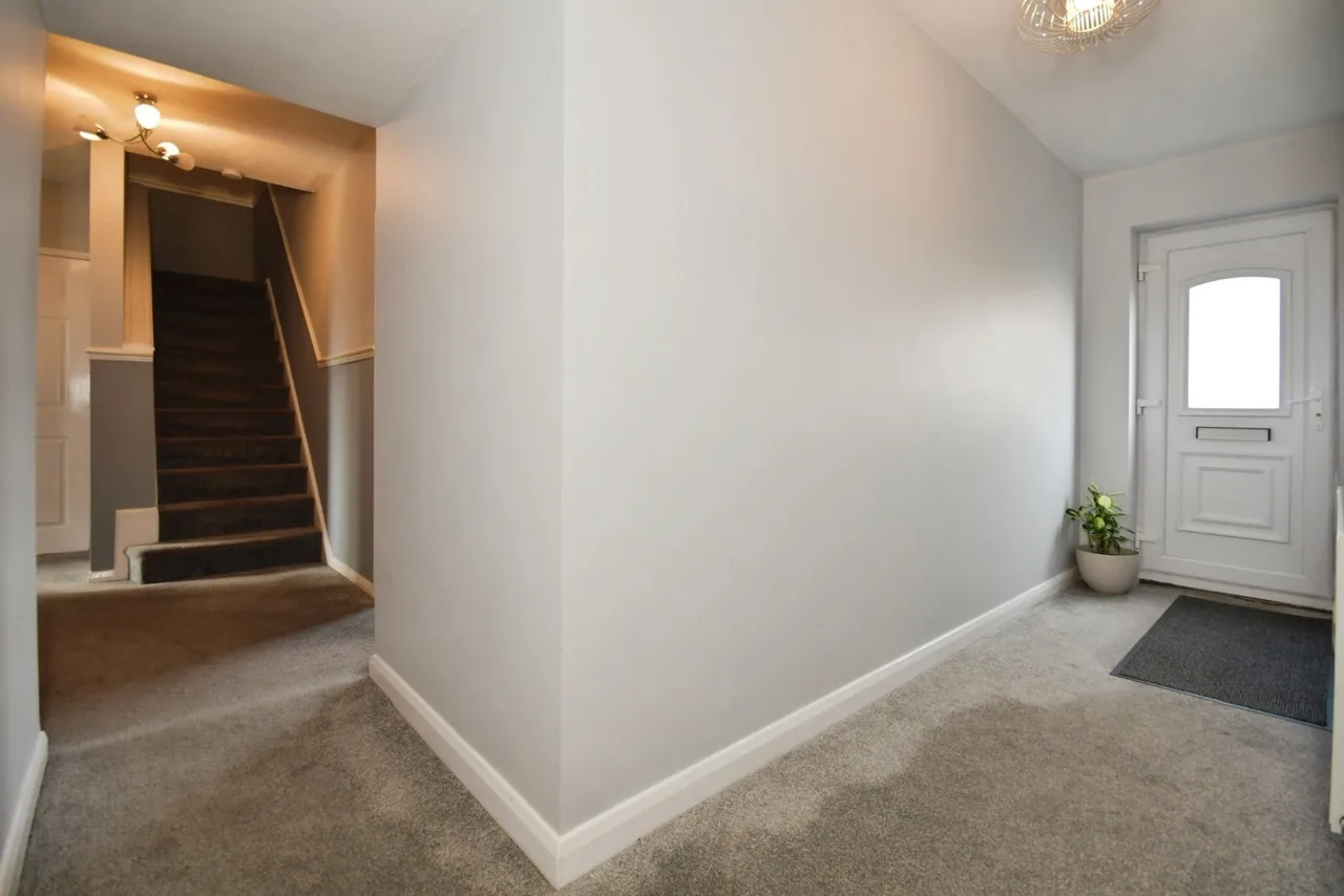 Gower Crescent, Chesterfield, Derbyshire, S40, photo 15