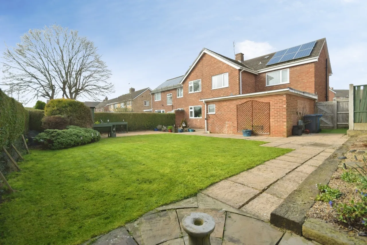 Gower Crescent, Chesterfield, Derbyshire, S40, photo 19