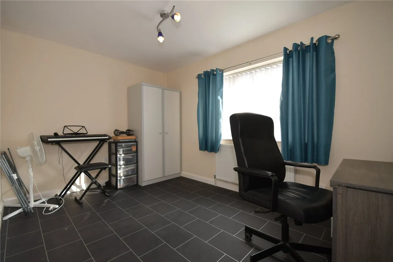 Gower Crescent, Chesterfield, Derbyshire, S40, photo 12