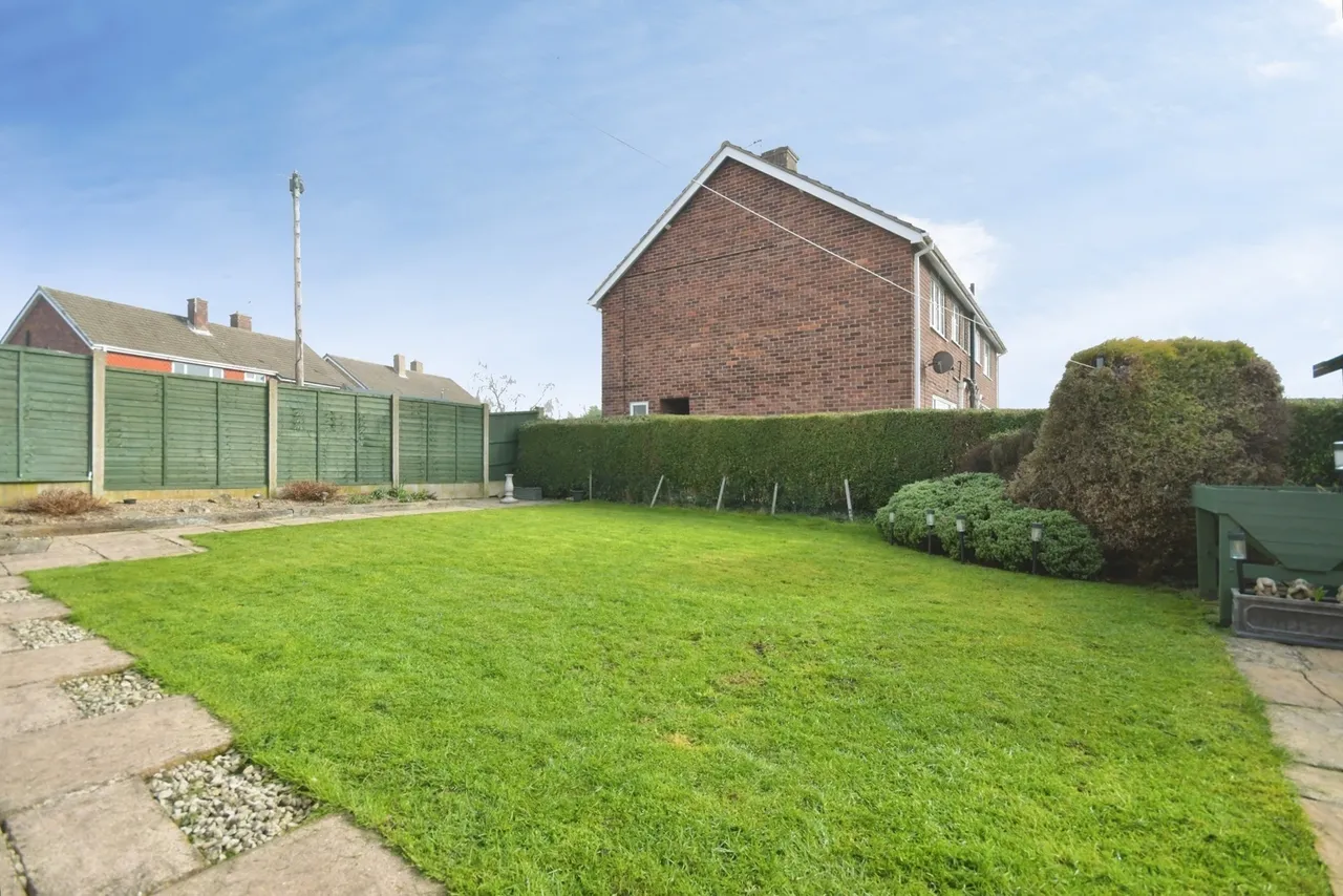 Gower Crescent, Chesterfield, Derbyshire, S40, photo 21