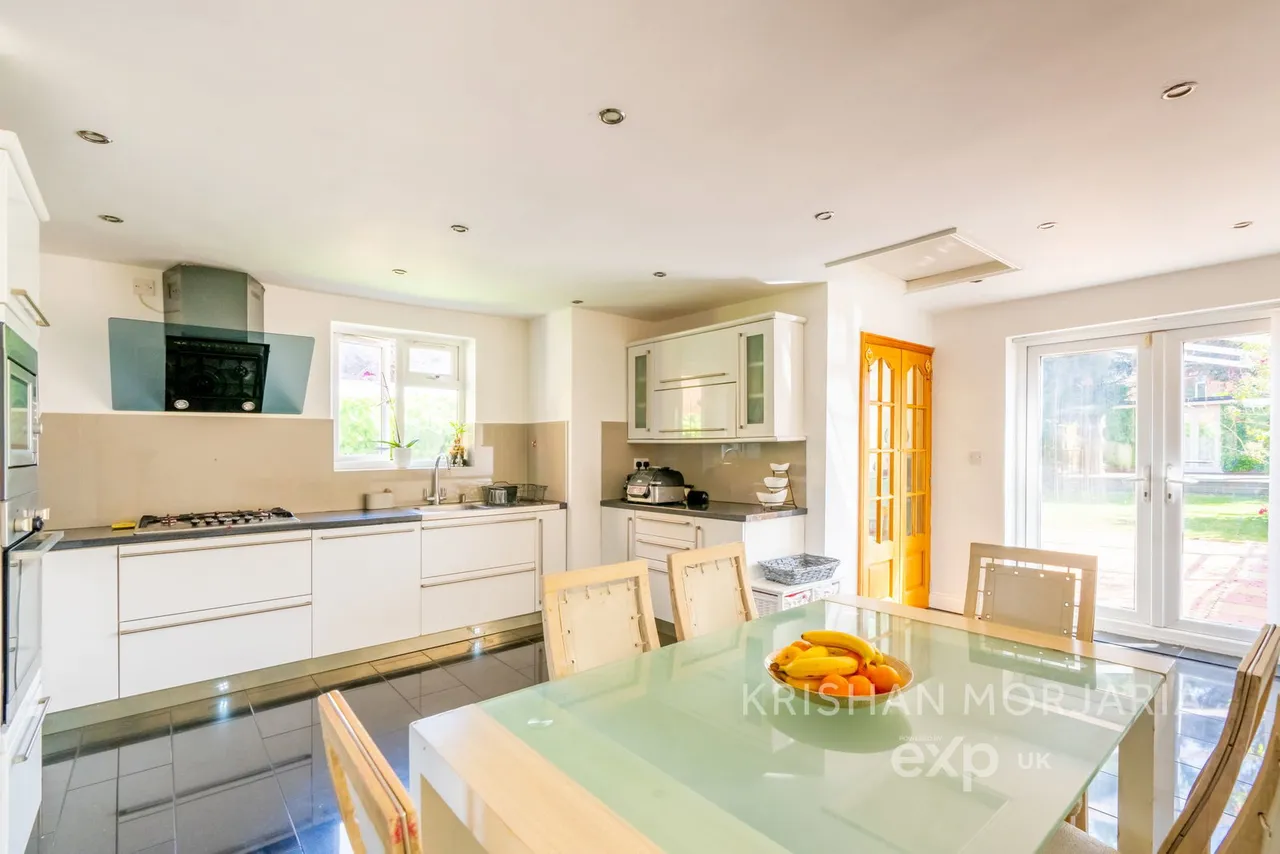Sutton Avenue, Belgrave, Leicester, LE4 6RW, photo 5