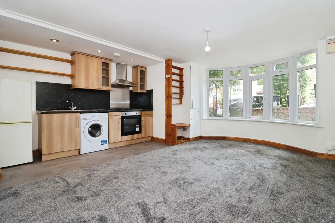 Staple Hill Road, Bristol, BS16, photo 12