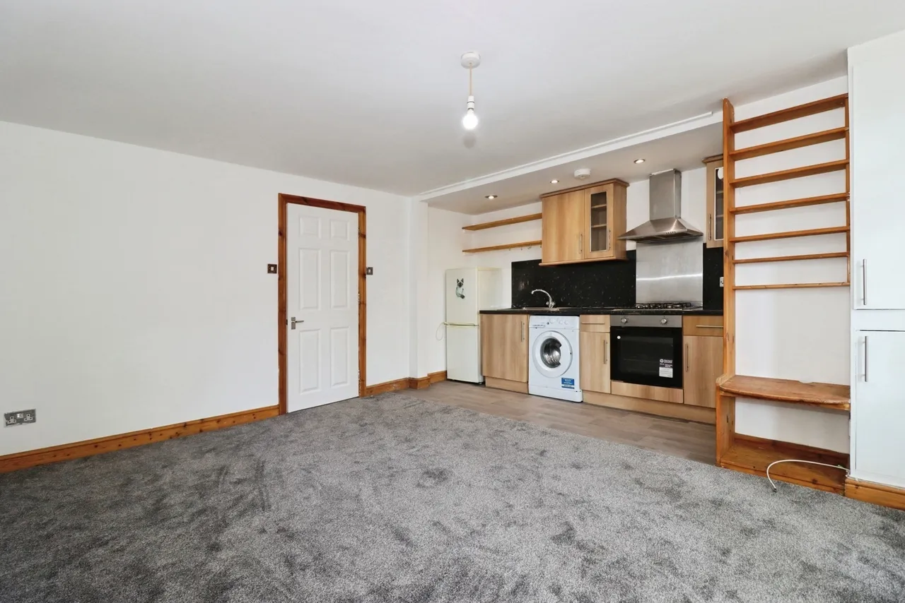 Staple Hill Road, Bristol, BS16, photo 3