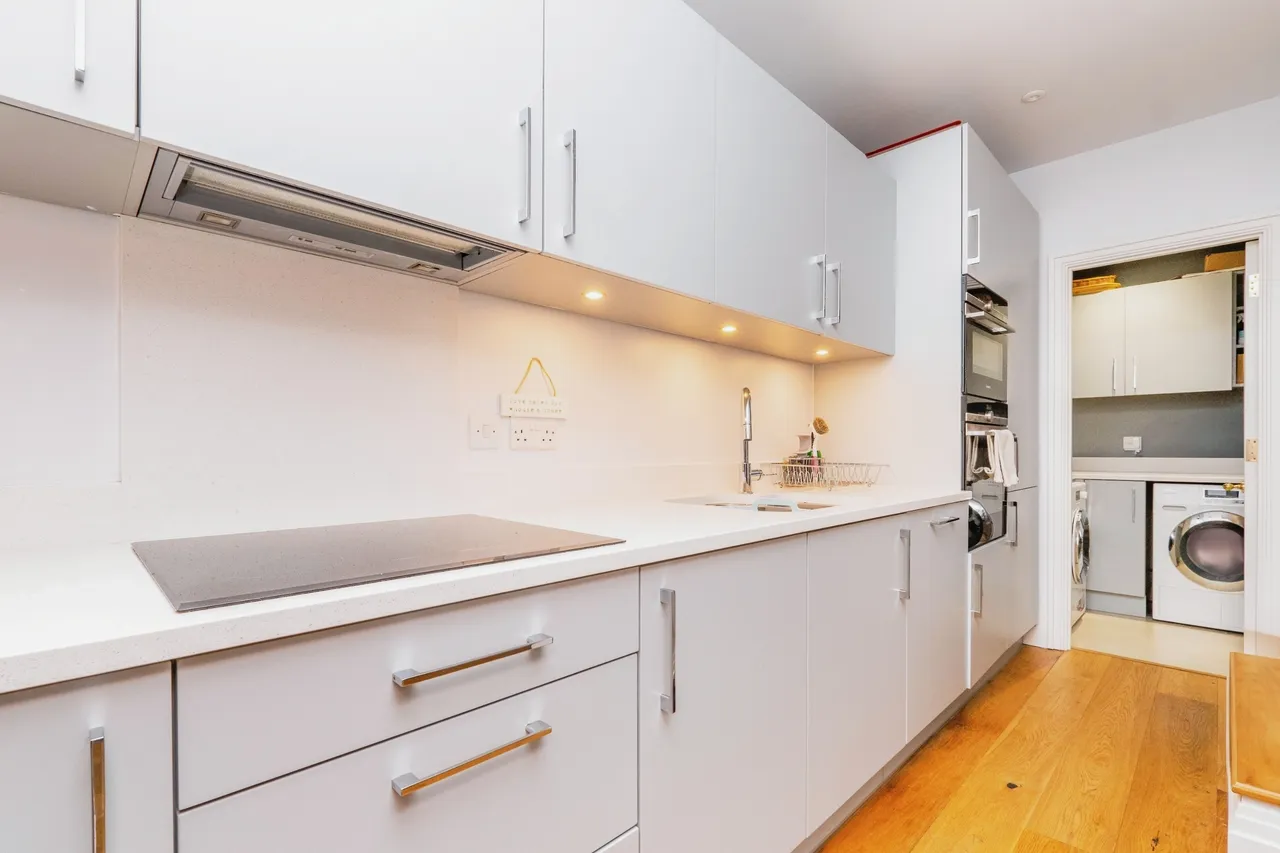 Kings Drive, Midhurst, GU29, photo 5