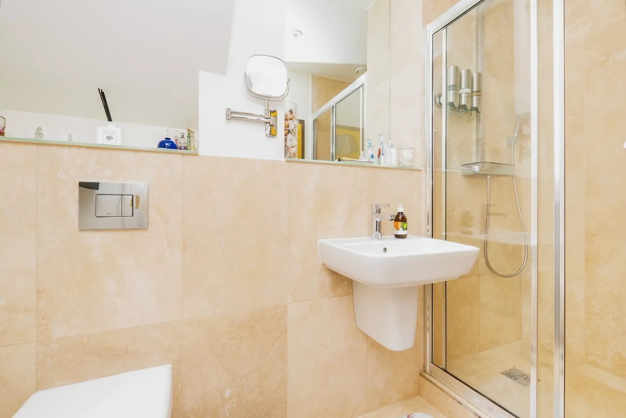 Kings Drive, Midhurst, GU29, photo 12