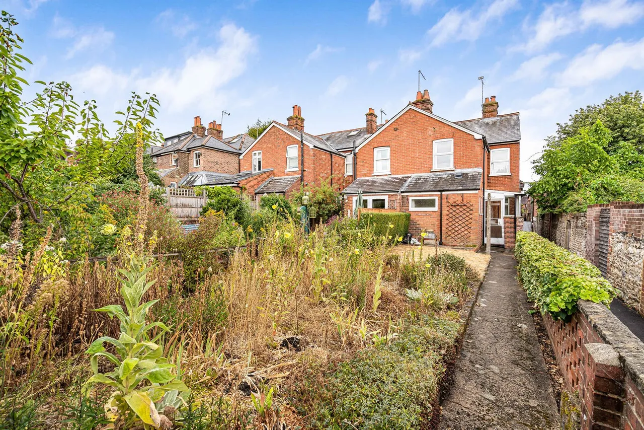 Sumner Road, Farnham, GU9, photo 10