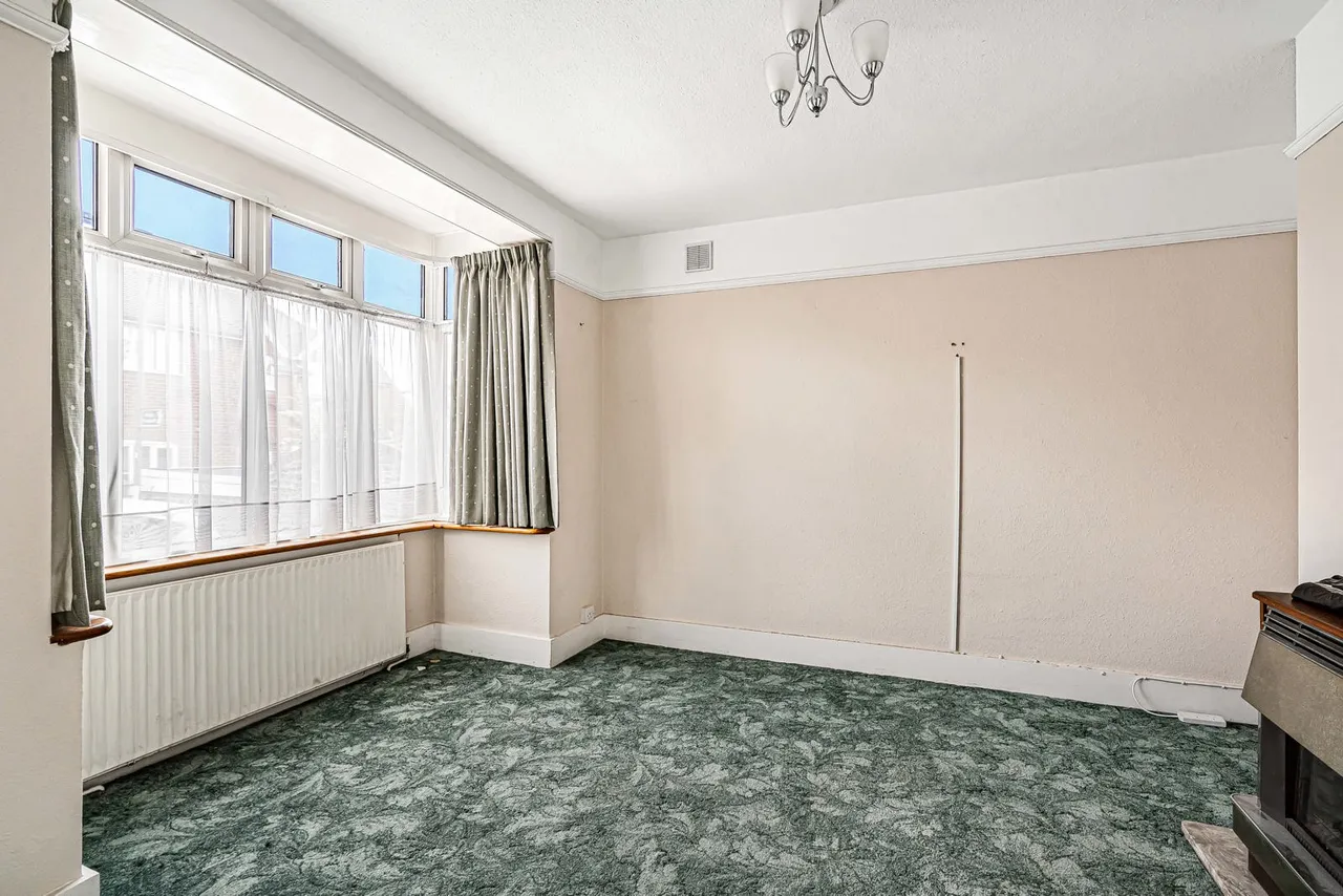 Sumner Road, Farnham, GU9, photo 2