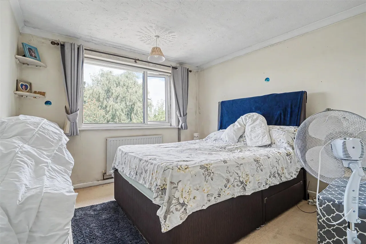 Manor Close, Templecombe, photo 5