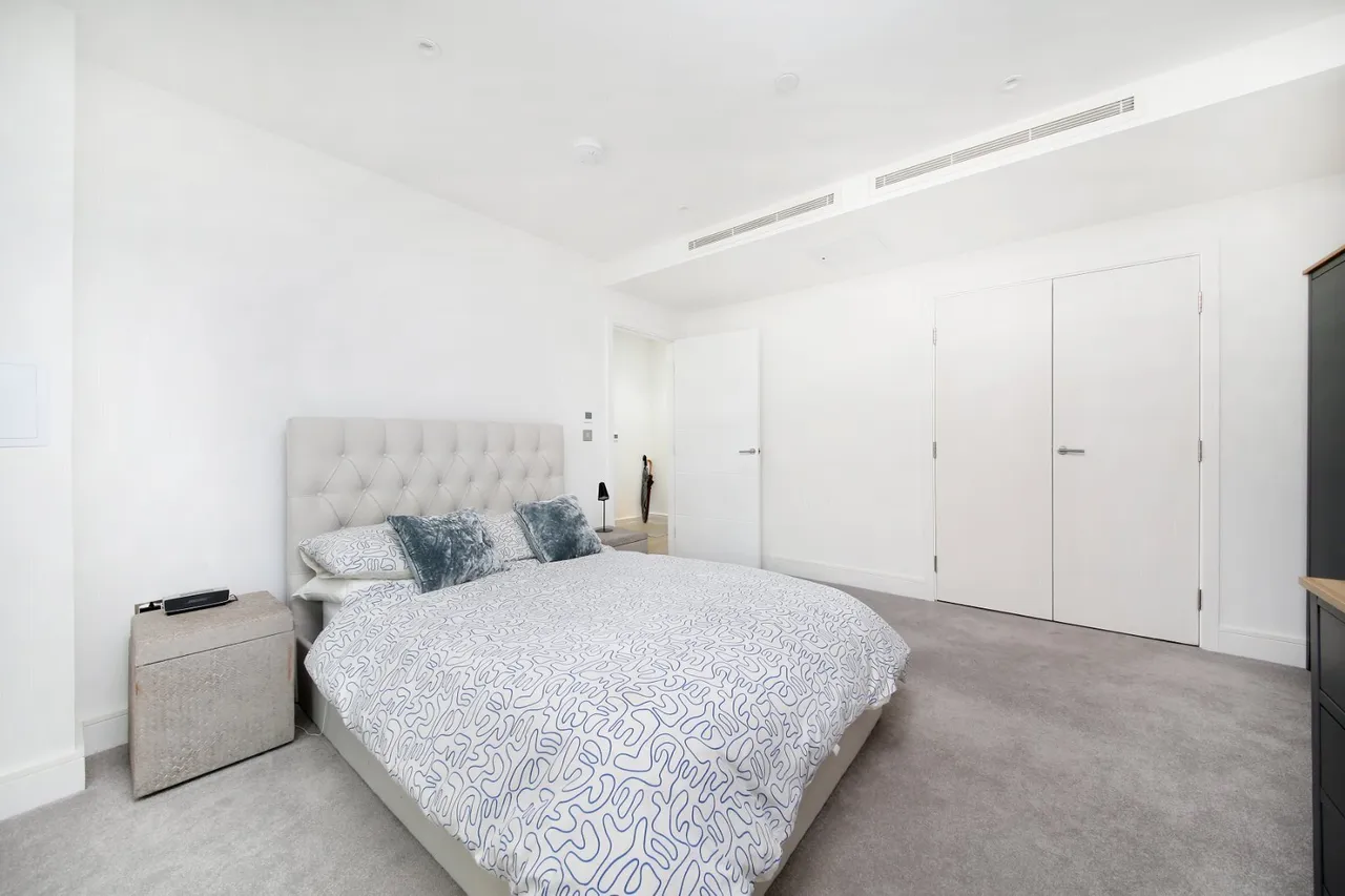 Hyde Lane, London, SW11, photo 9