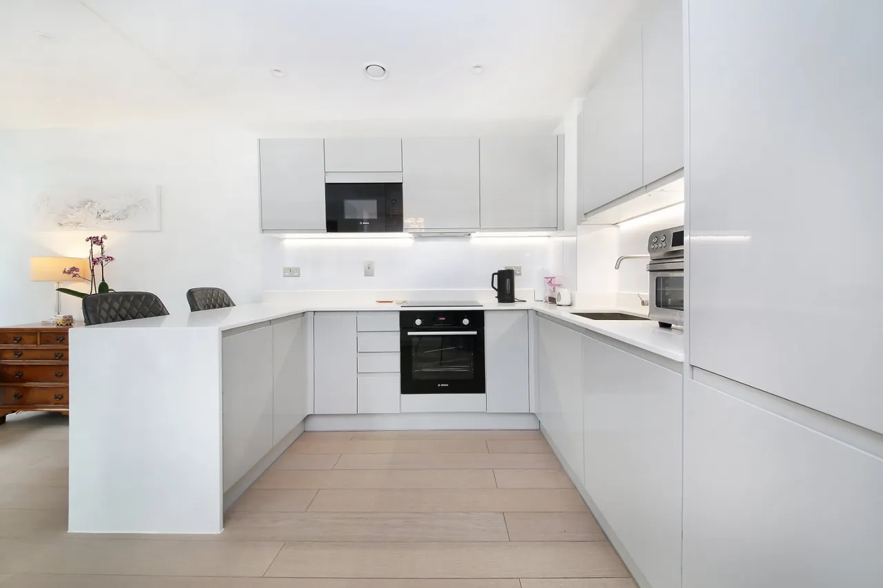 Hyde Lane, London, SW11, photo 4
