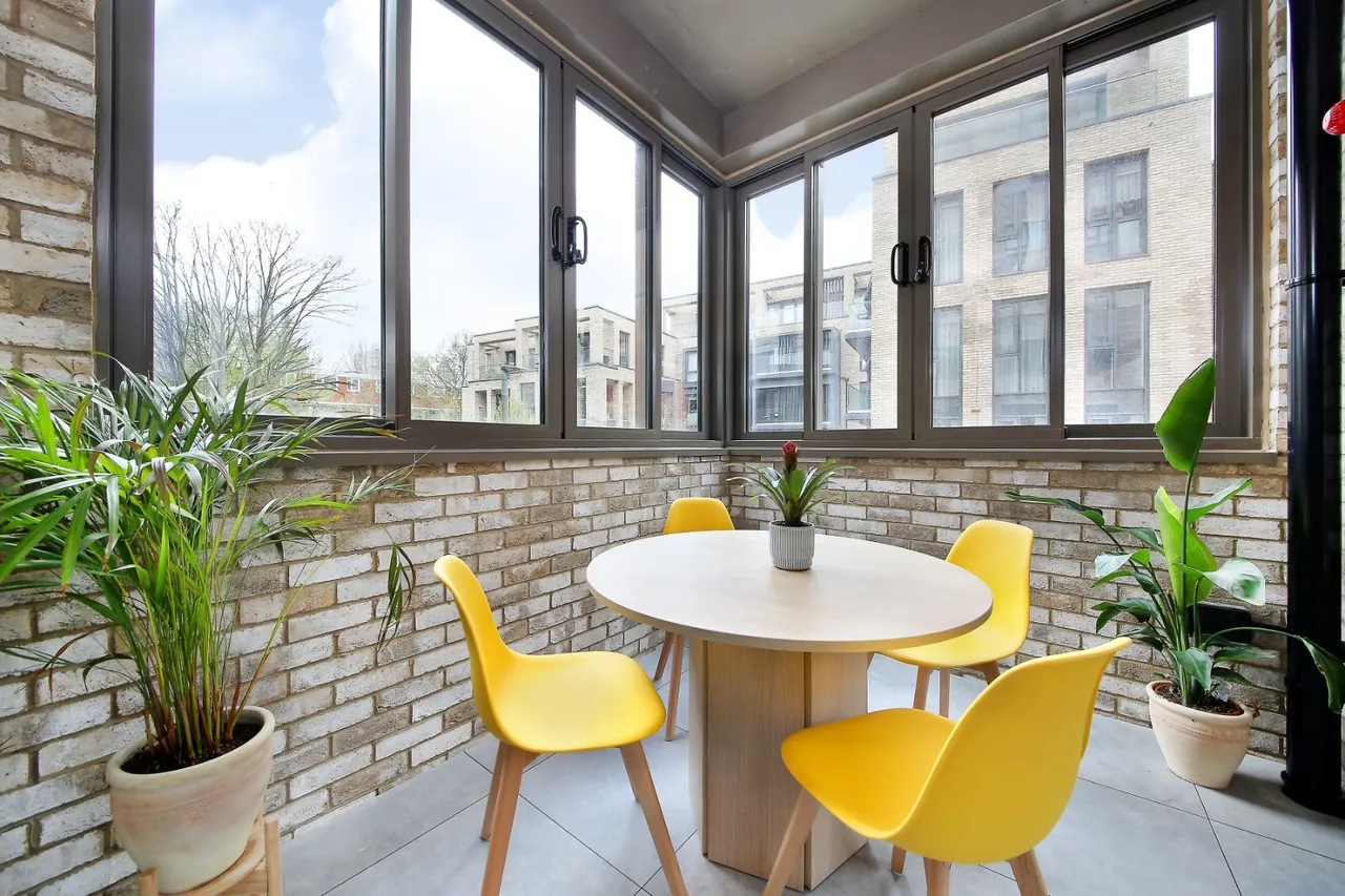 Hyde Lane, London, SW11, photo 3