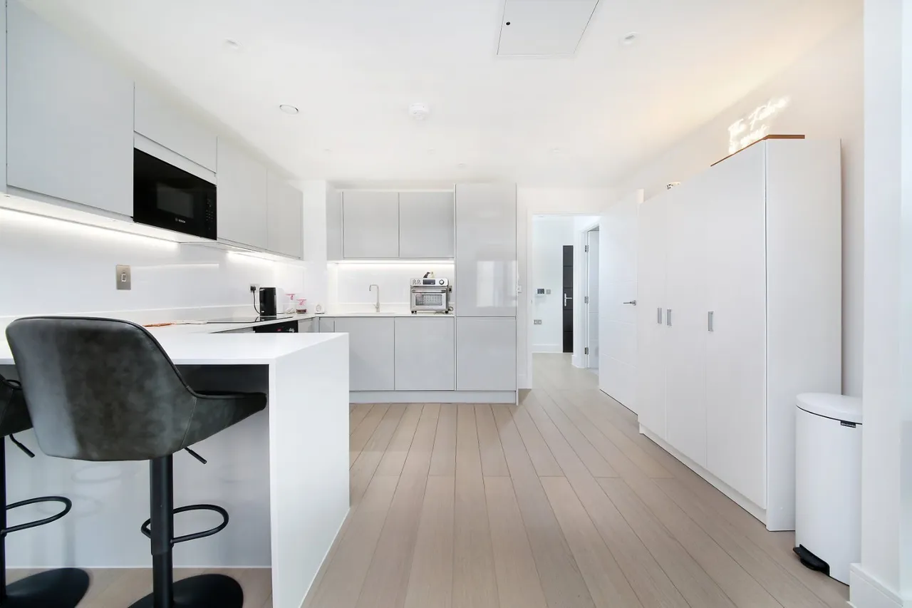 Hyde Lane, London, SW11, photo 11