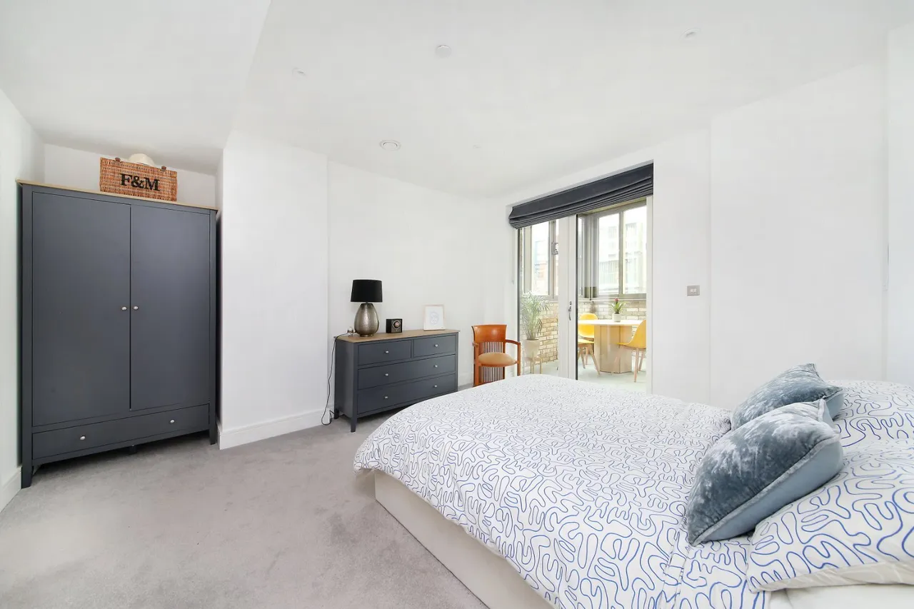 Hyde Lane, London, SW11, photo 5