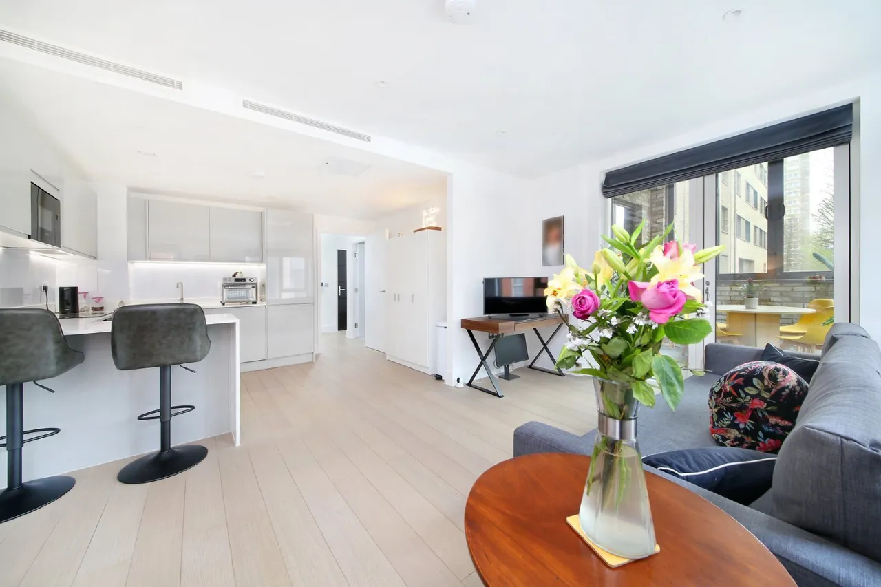 Hyde Lane, London, SW11, photo 12