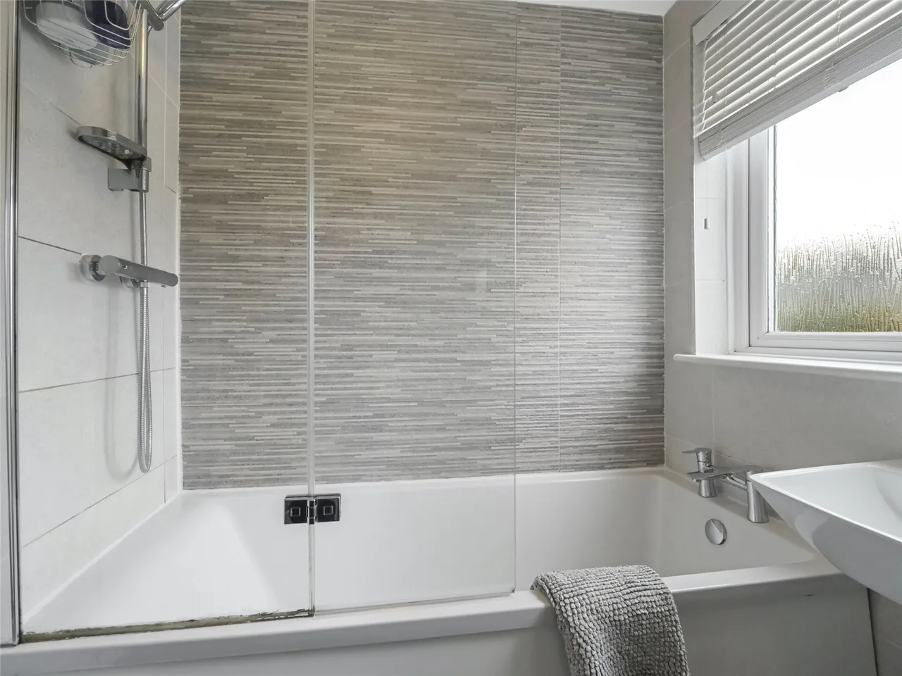 Sutherland Drive, Airdrie, ML6, photo 14