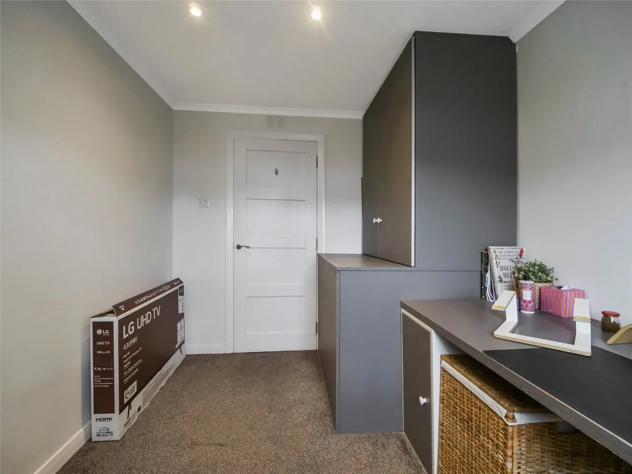 Sutherland Drive, Airdrie, ML6, photo 18