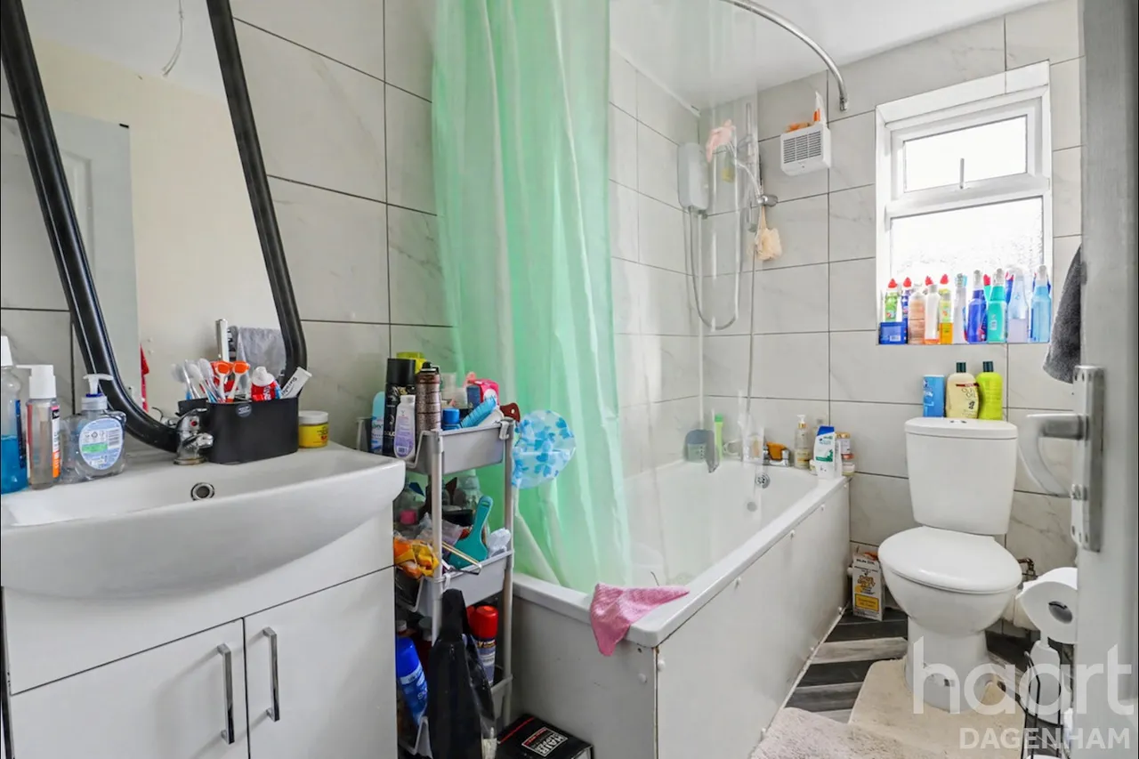 Plumtree Close, Dagenham, RM10, photo 6