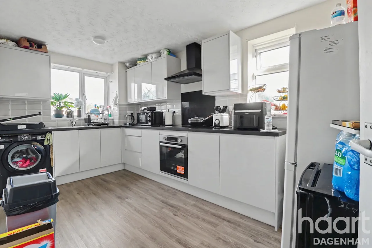 Plumtree Close, Dagenham, RM10, photo 5