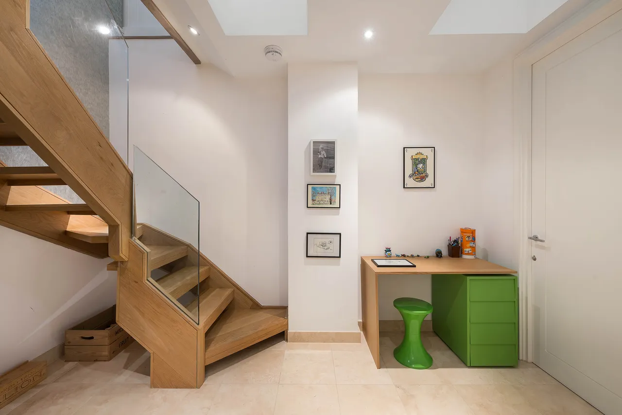 Ennismore Garden Mews, Knightsbridge, London, photo 12
