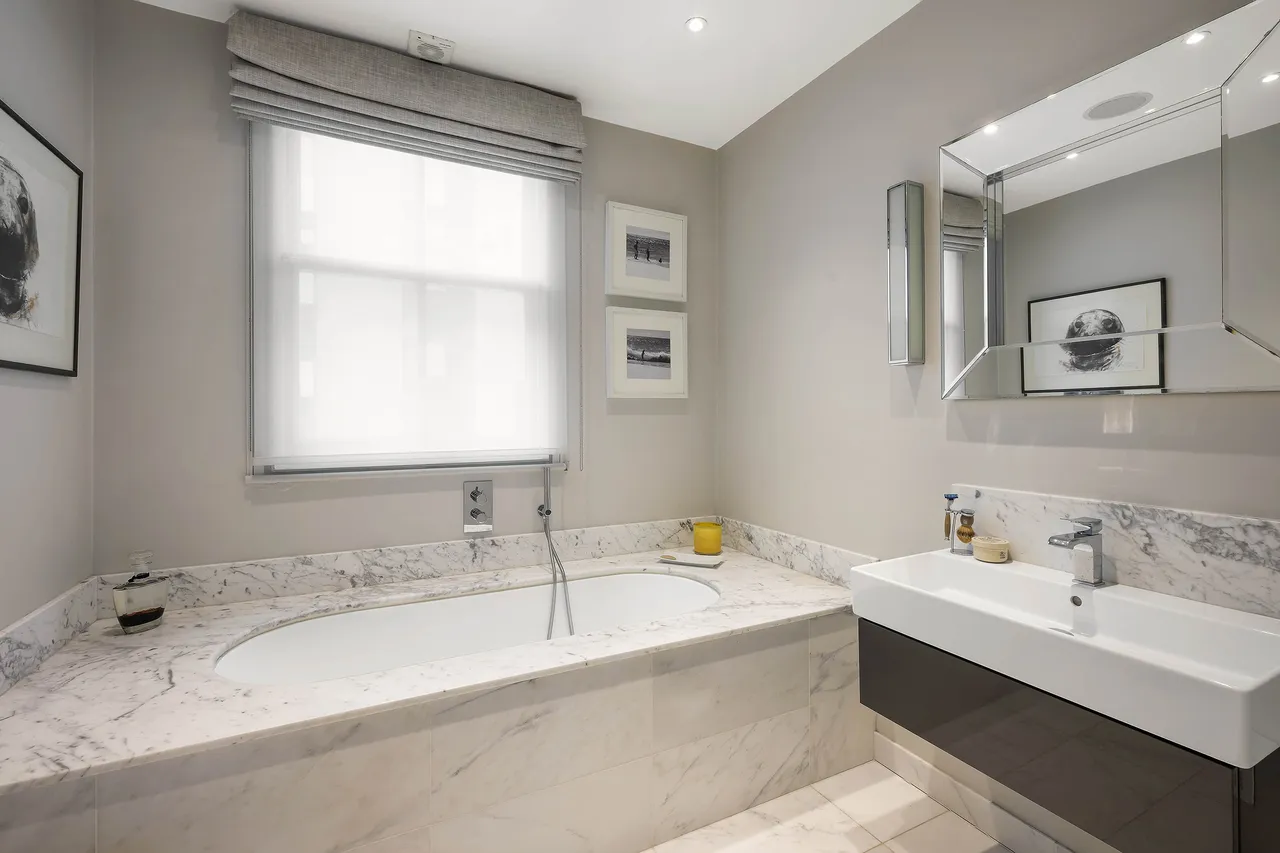 Ennismore Garden Mews, Knightsbridge, London, photo 7