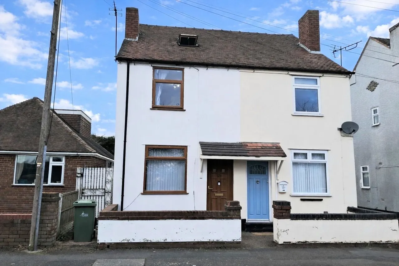 3 bed house for sale — Railway Street, Norton Canes, Cannock, WS11