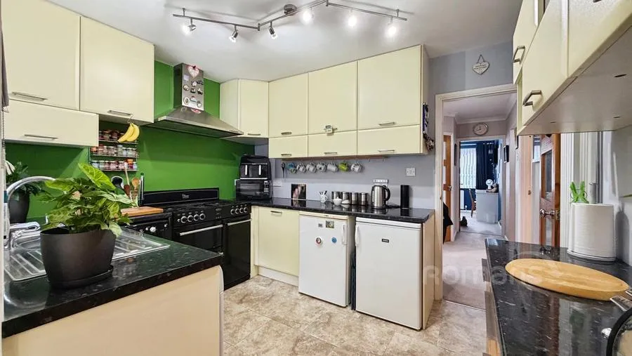 Warwick Road, Ash Vale, GU12, photo 16