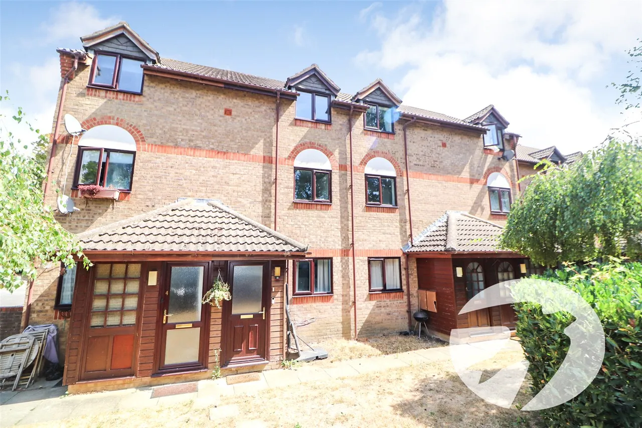 2 bed 2 bedroom property for sale, Hawthorn Place, Erith, DA8