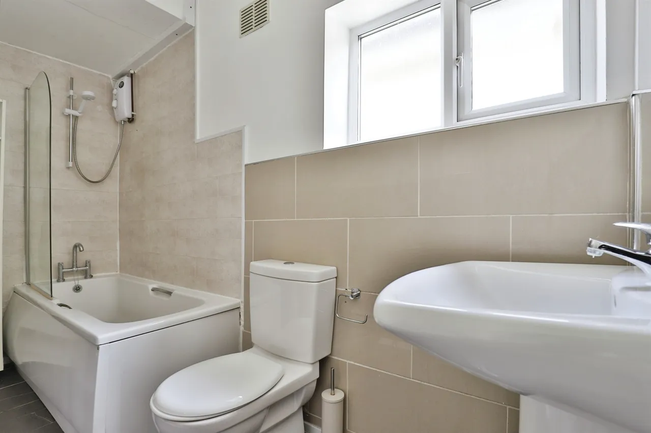Portland Road, Bournemouth, BH9, photo 13