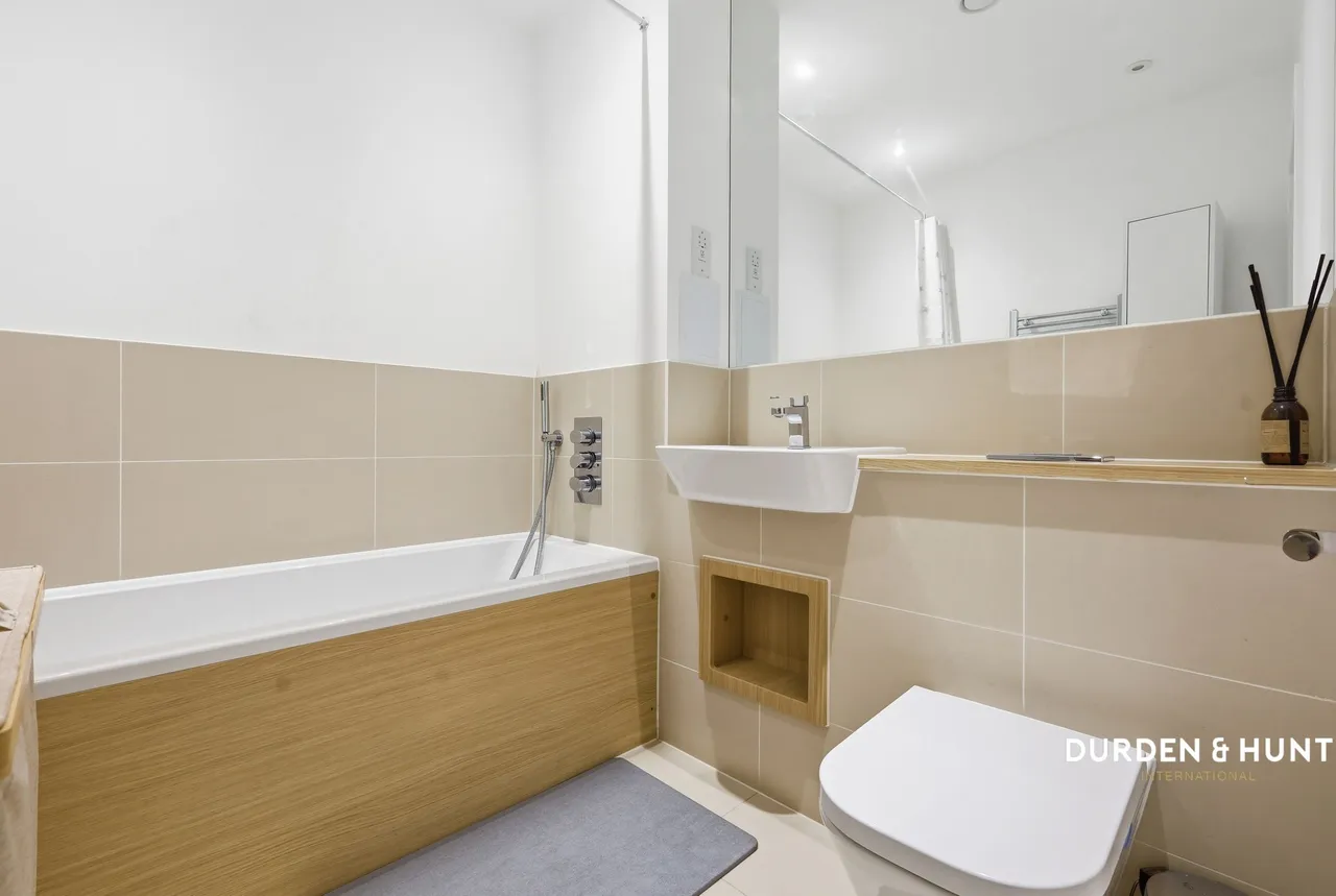 St. Clements Avenue, Harold Wood, RM3, photo 14