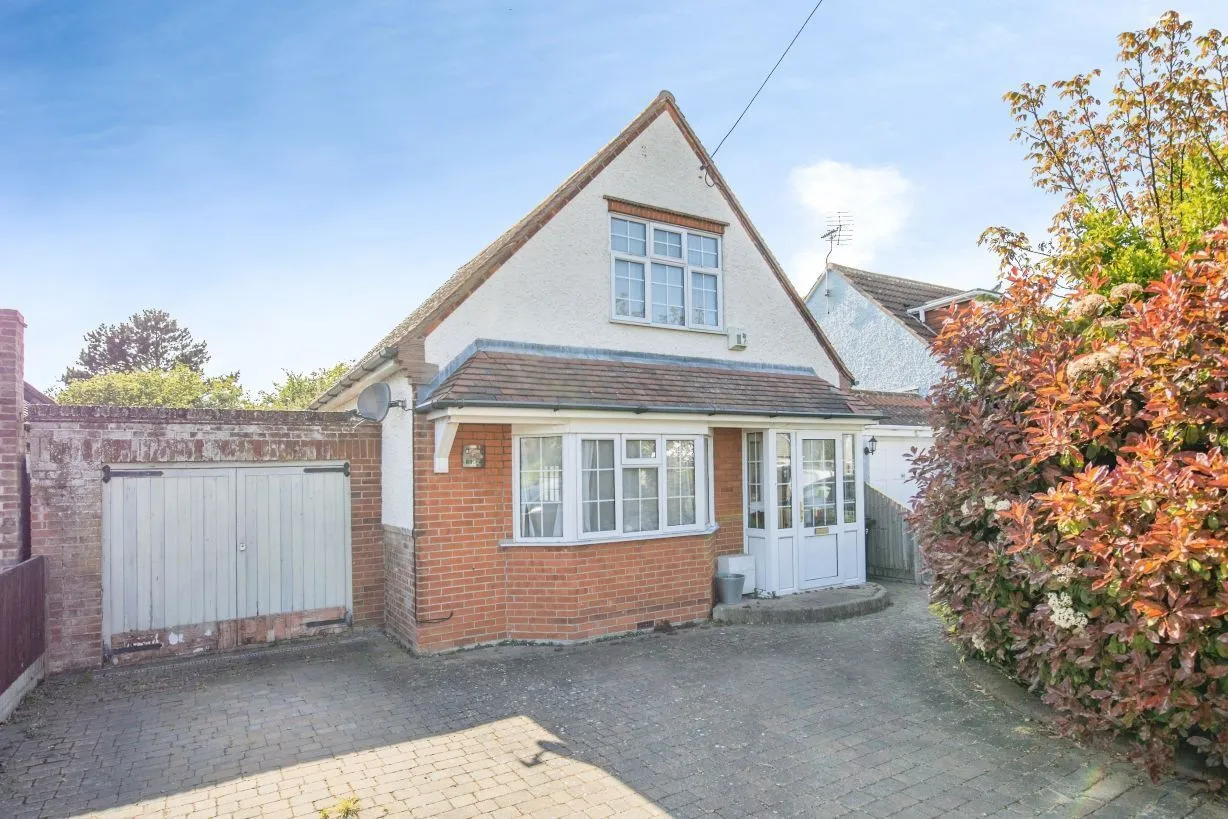2 bed house for sale, Willow Avenue, Kirby Cross, CO13